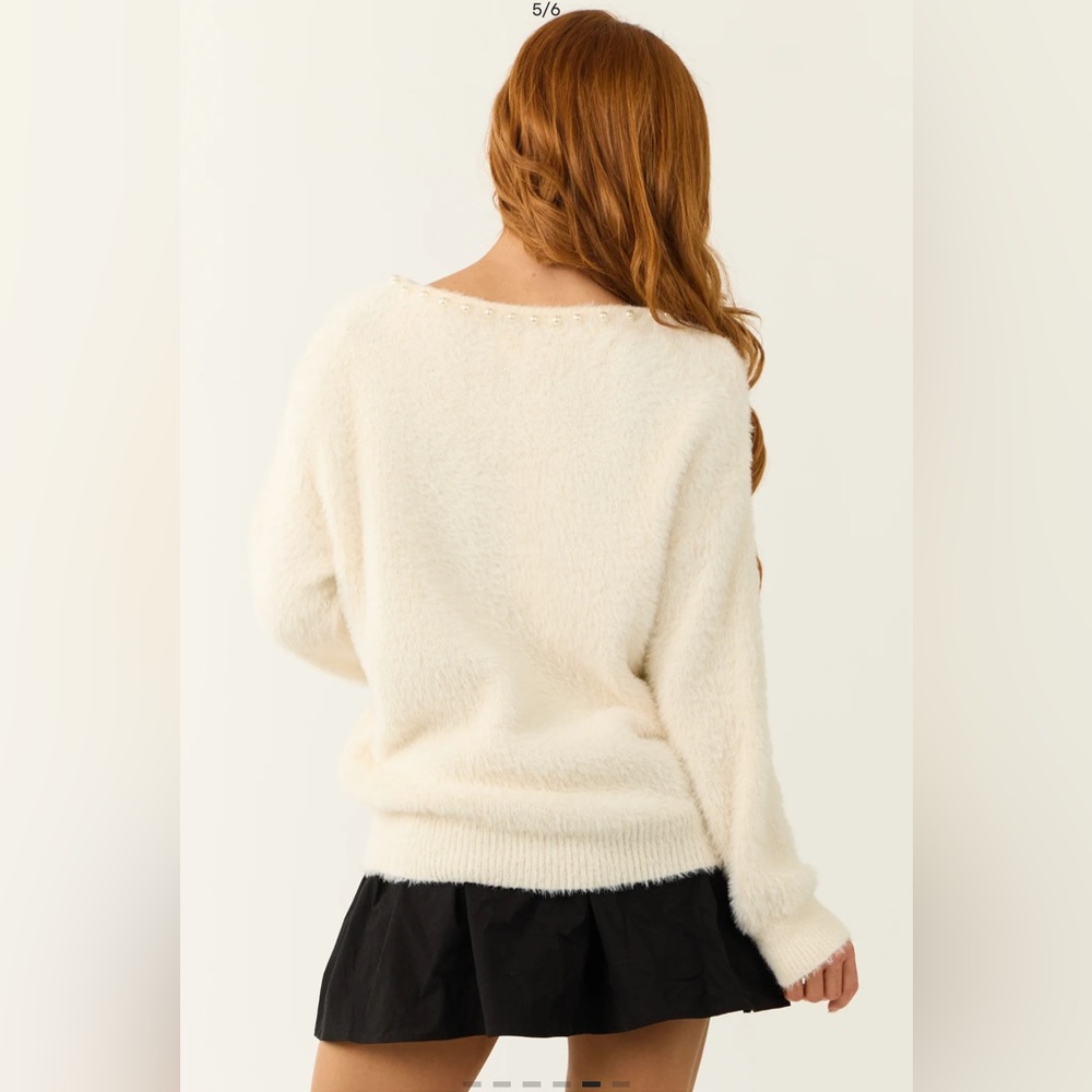 NWT Listicle Pearl Cream Fuzzy Sweater Large - Picture 3 of 9
